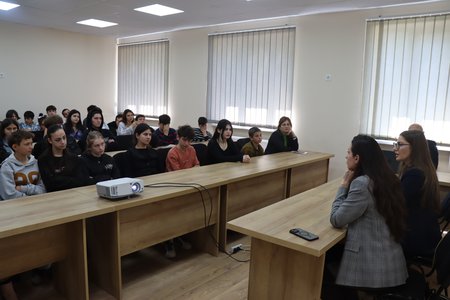 GCCA-ის ინიციატივით გამყოფ ხაზთან მდებარე სოფლების საჯარო სკოლებში შეხვედრები გაიმართა